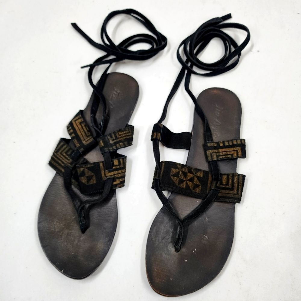 Free People Aztec Pattern Black Suede Lace Up Thong Gladiator Sandals 41 10